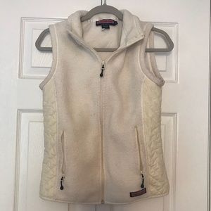 Vineyard vine vest